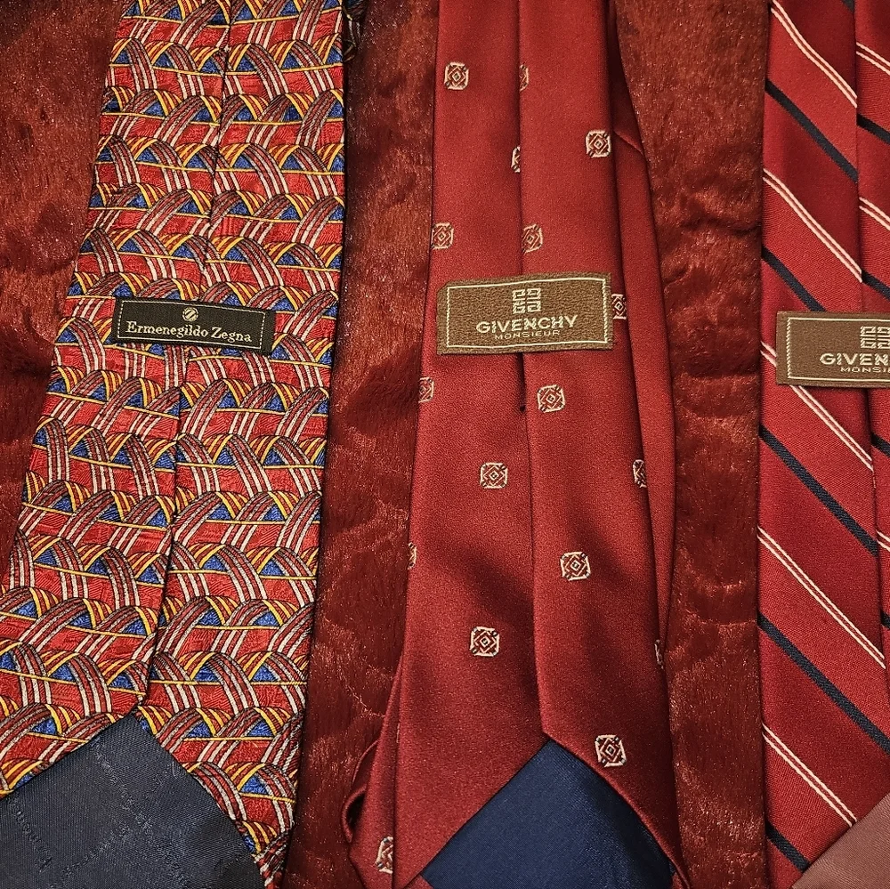 Lot Of 9 Designer Men Neck Ties YSL Ermenegildo Zegna Givenchy Oscar de la Renta